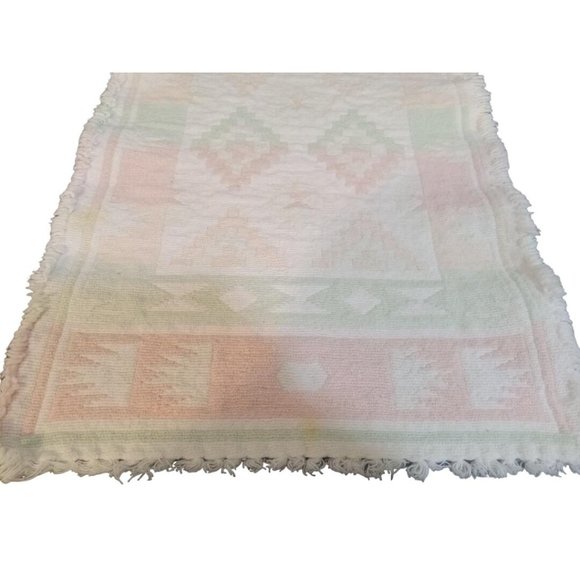 Table Dining Placemats Aztec Design Cloth Like Peach Mint Green White Fringed - Picture 4 of 5